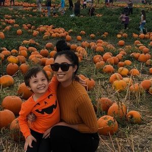 Meet your Posher, Yvette